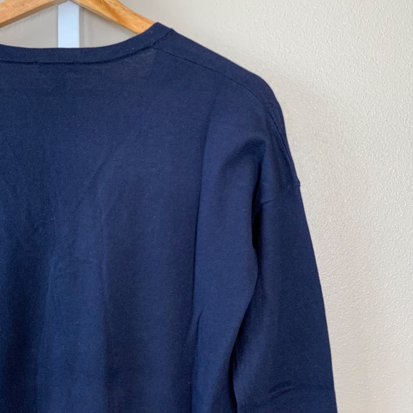 GAP Luxelight Perfect V-neck Sweater - Picture 13 of 16